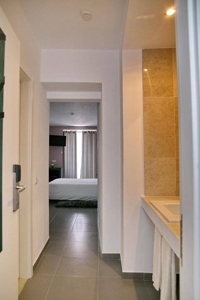 Foto 11 von 12: Double Room