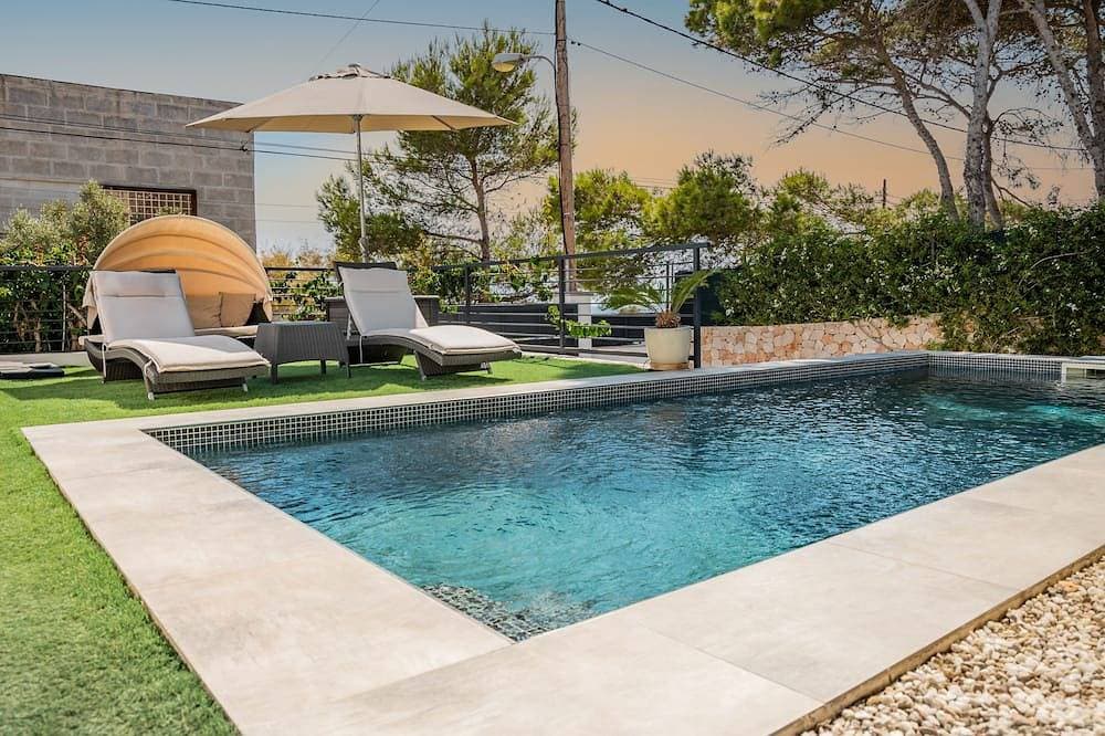 Perfekt für Familien & Freunde: Ruhiges Ferienhaus mit Pool nahe Traumstrand 1