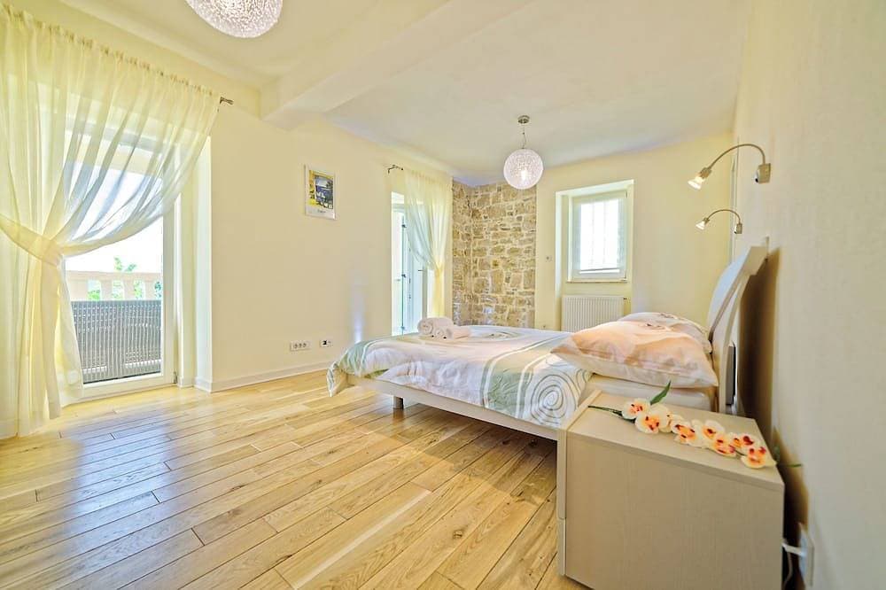 Foto 3 von 30: Villa Demetra s bazenom i predivnim pogledom na Motovun - Motovun