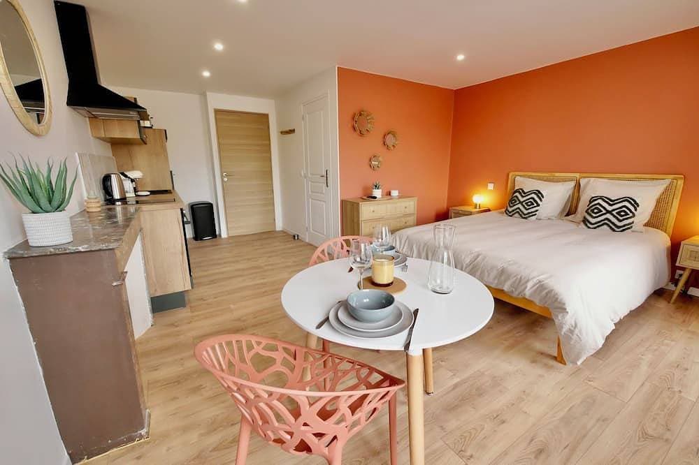 D-Day Suites carentanlocation.fr: Terra - Downtown / 2-minute walk from the train station 1