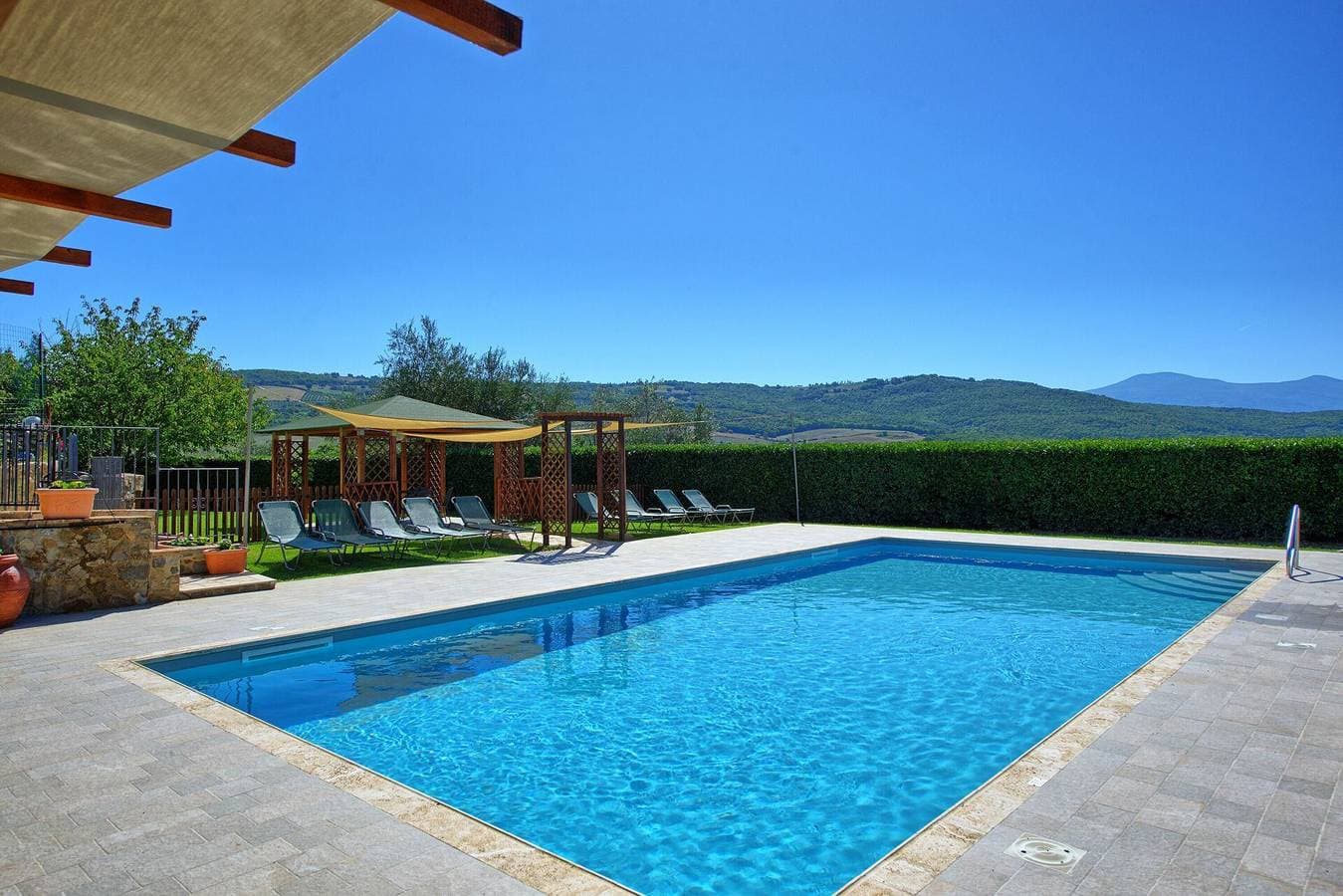 Foto 2 von 46: Villa für 14 Personen mit Pool