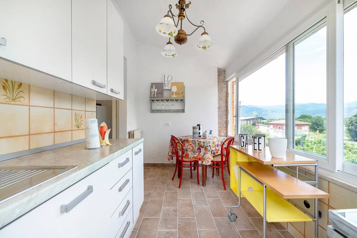 Foto 3 von 34: Casa Ortensia: Landhaus mit privater Terrasse, Garten und WLAN in Spoleto