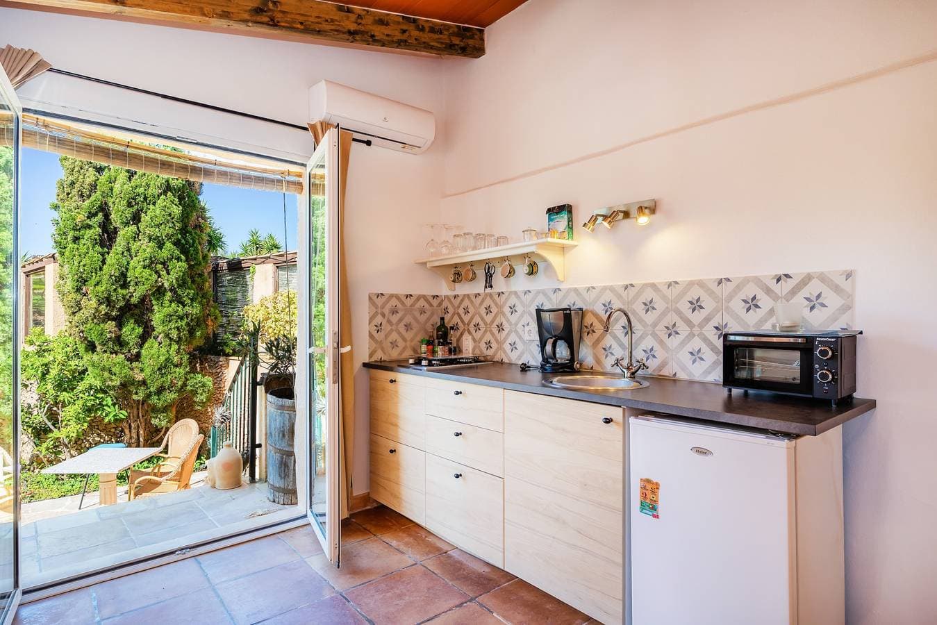 Foto 7 von 24: Ferienwohnung "Junior Suite Adults Only Mallorca" mit Bergblick, Gemeinschaftspool & Wi-Fi