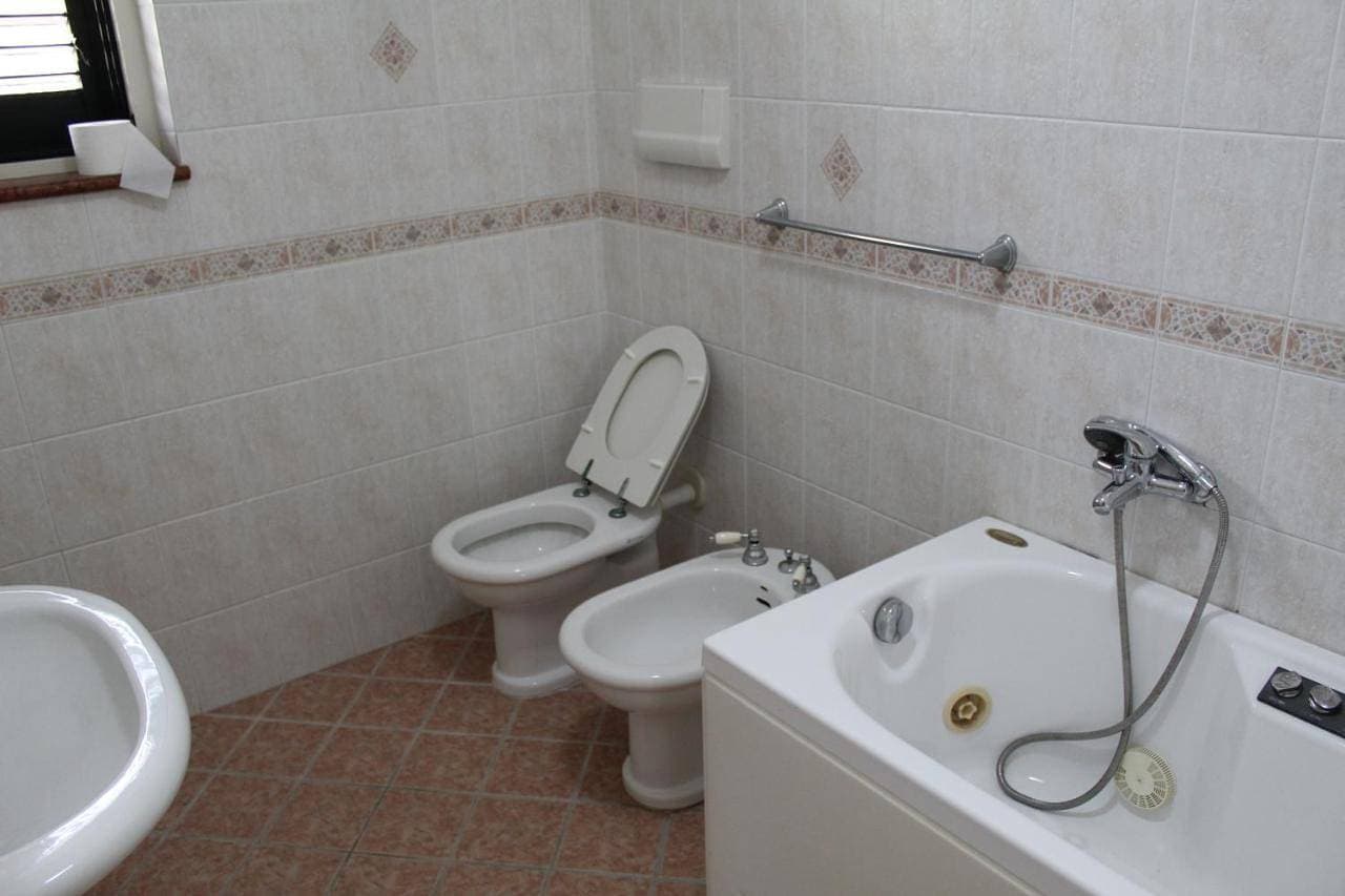 Foto 12 von 13: Double Room with Shared Bathroom