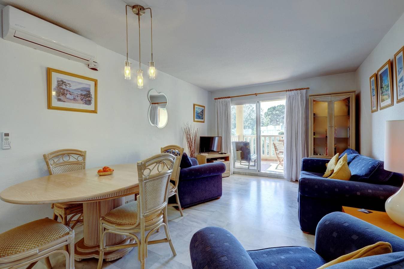 Foto 6 von 21: Luxury 2 Bed Apartment mit Gemeinschaftspools, Terrasse und WLAN