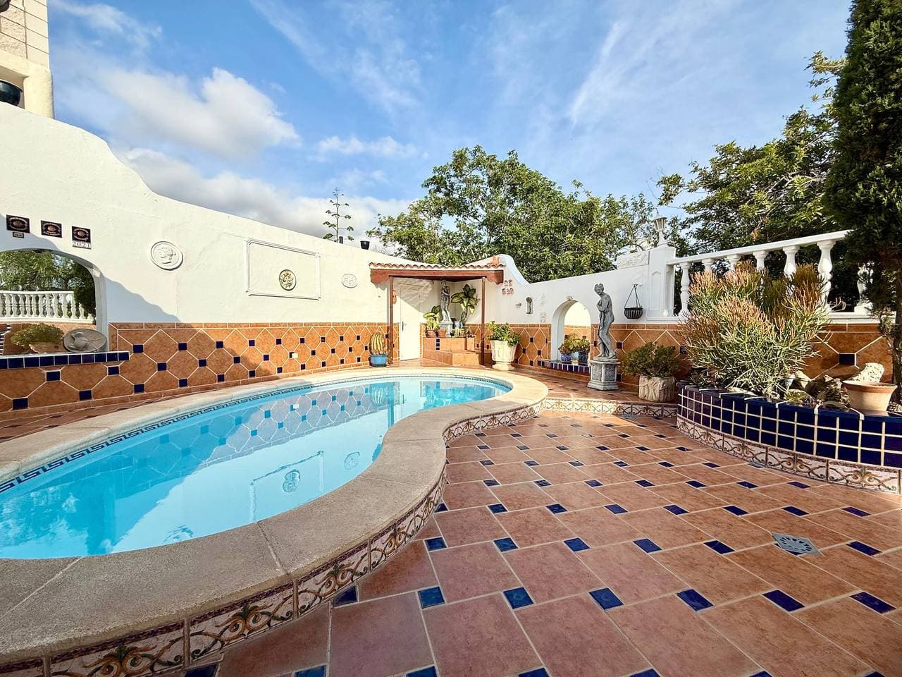 Foto 4 von 34: Villa Violetta in Strandnähe mit Pool, Garten, Klimaanlage und WLAN