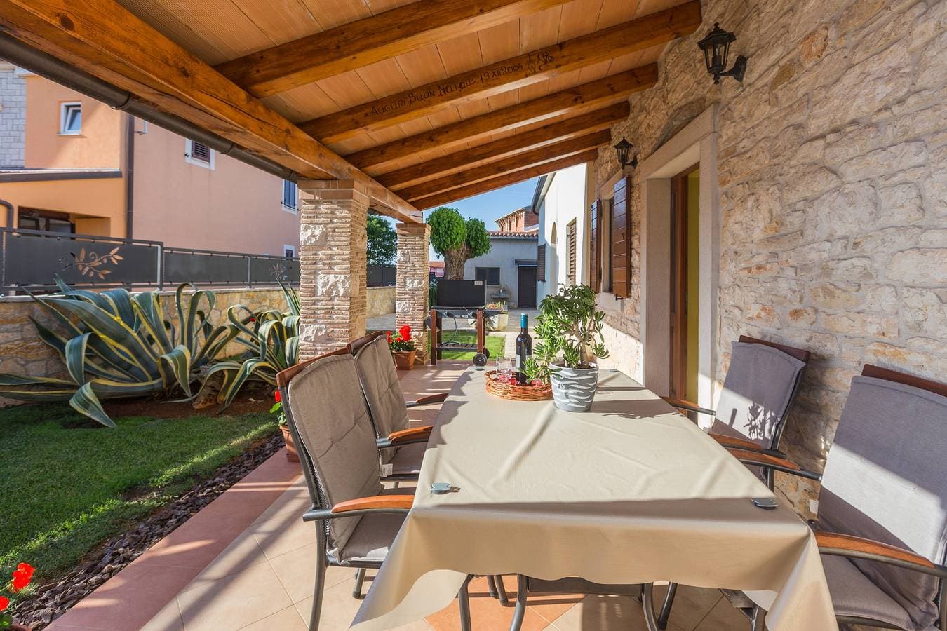 2-Zimmer-Ferienwohnung mit Terrasse Tar, Porec -a 1
