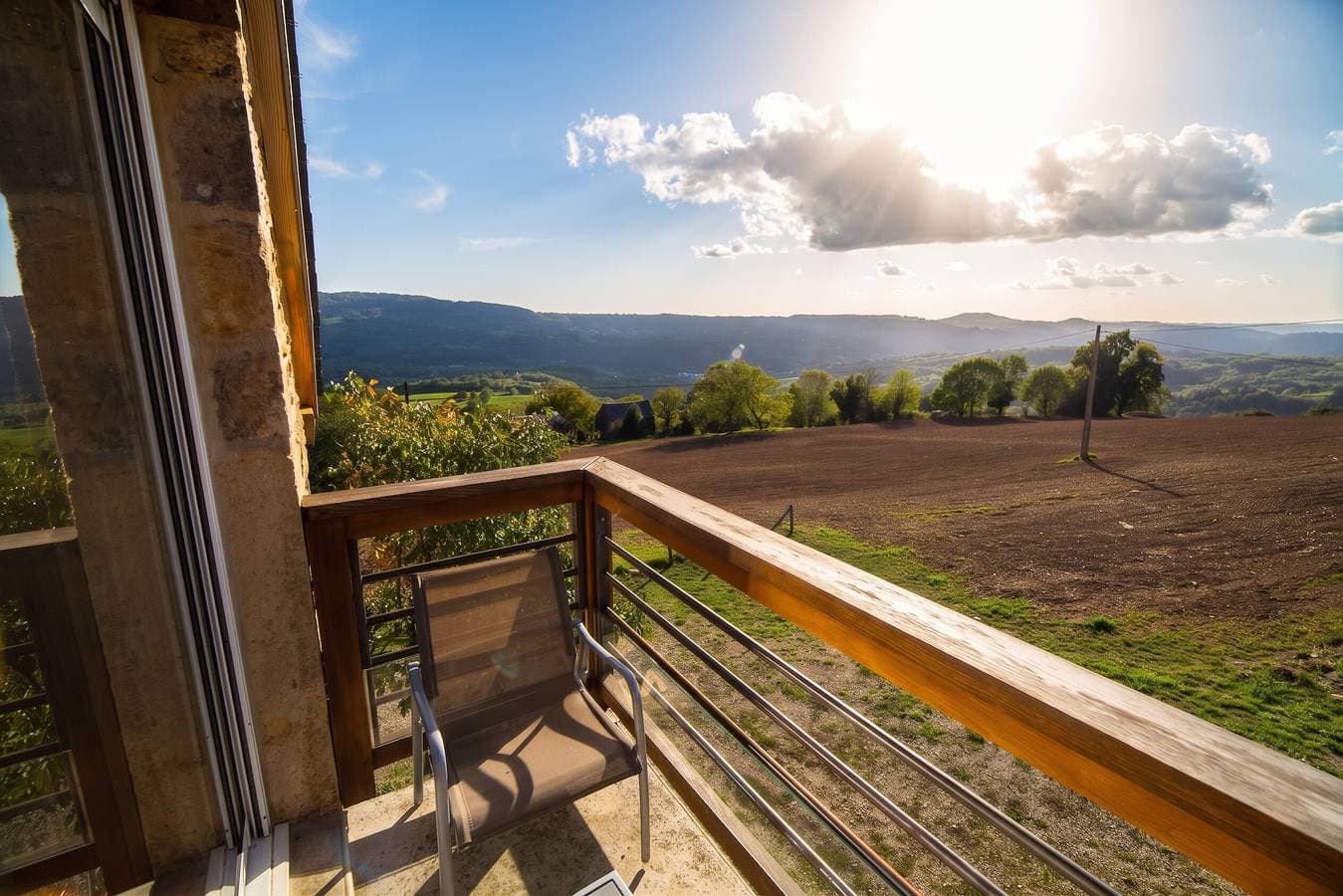 Foto 4 von 35: Charmante Wohnung in Saint-Côme-d'Olt - 80 m² mit Balkon