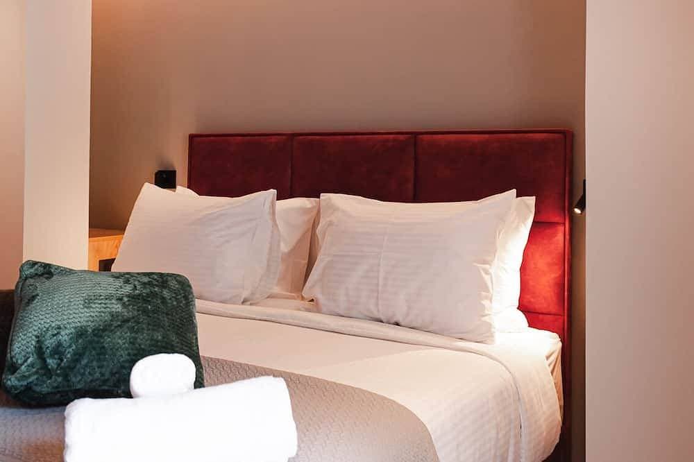 Foto 4 von 30: Orama Luxury Suite, 3 Bedrooms with Private Pool, Sleeps 6