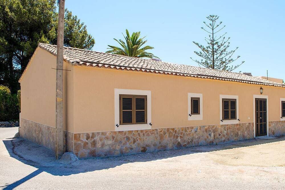 Foto 10 von 27: Haus in der Gegend von Cala Bona, mit Pool und Garten