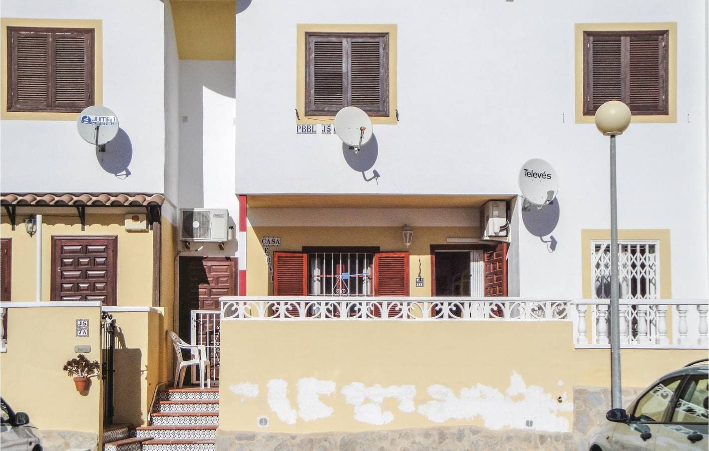 Terrassenwohnung 1.5km zum Strand mit AC & TV 1