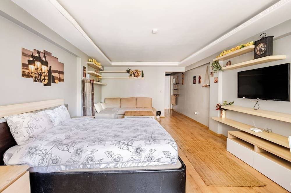 Foto 6 von 15: Cozy Central Flat w/Netflix & Elevator Near Metro 2 minute walking distance