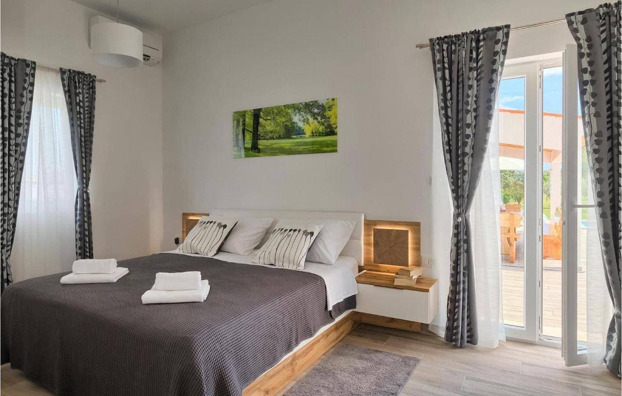 Foto 6 von 29: Three-Bedroom Holiday Home