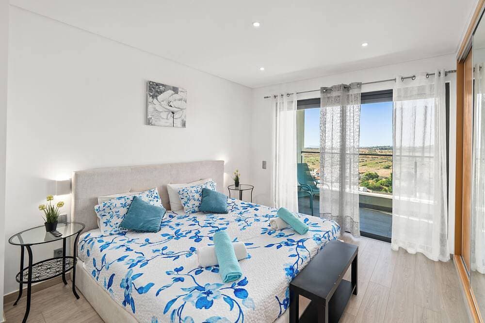 Foto 2 von 30: Tolle Villa mit Whirlpool, Sauna, Türkischem Bad, beheiztem Pool und toller Aussicht