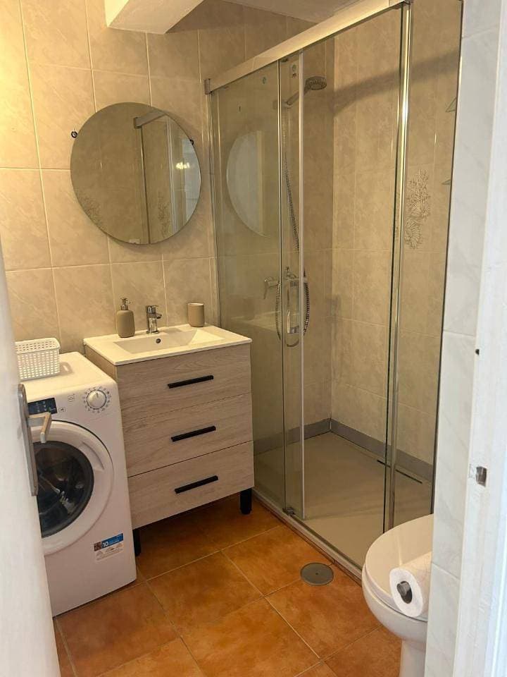 Foto 11 von 26: Three-Bedroom Apartment
