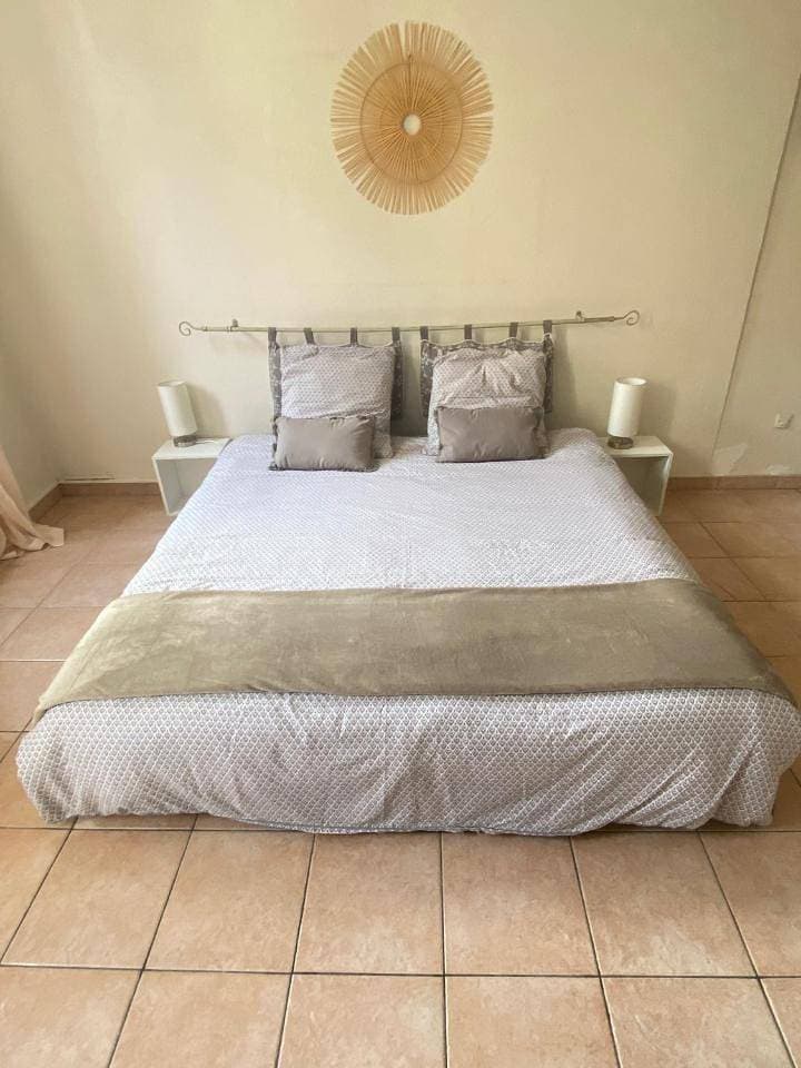 Foto 10 von 17: Double Room with Private Bathroom