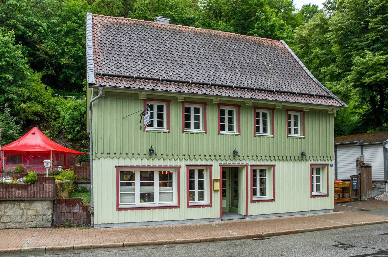 Altes Höhlenführerhaus 1