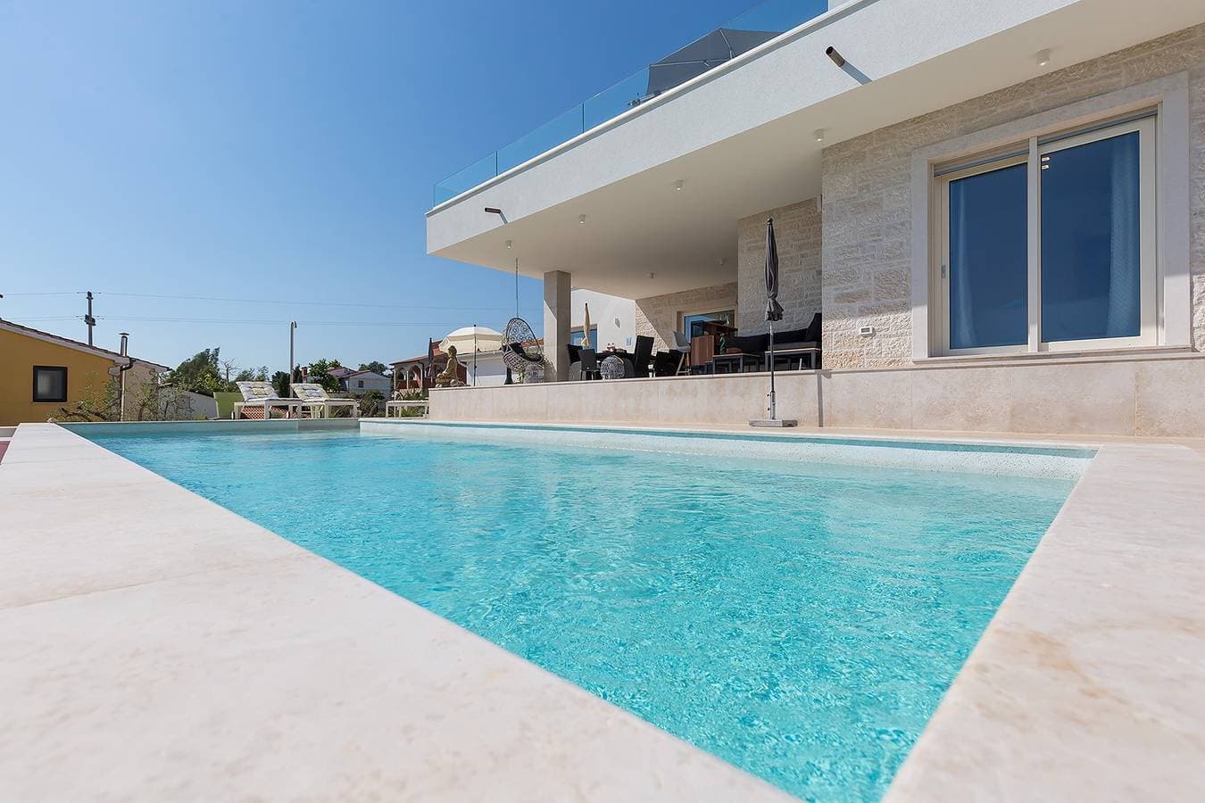 Villa Carimelli mit Pool und Whirlpool 1