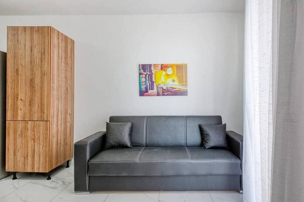 Foto 4 von 18: Beautiful seafront 1Br Apt w/Balcony & AC in Qawra