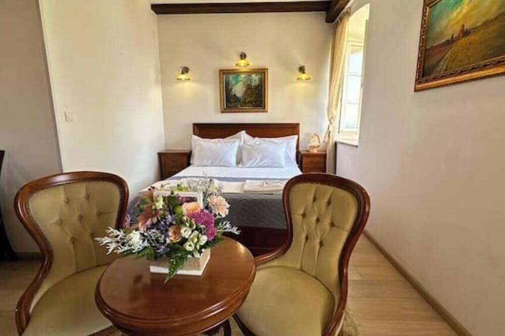 Foto 4 von 30: Mistral Studio – Historic Charm, Stunning Views & Relaxing Terrace