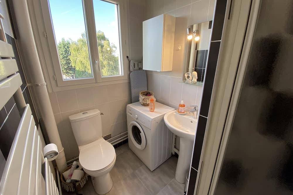 Foto 7 von 17: Large, quiet studio with balcony & free parking