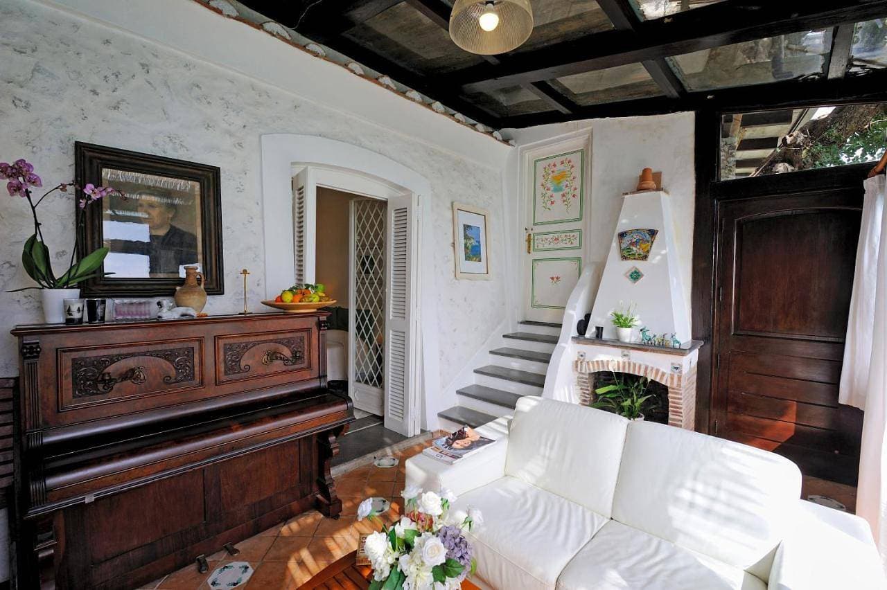 Foto 11 von 105: Villa with Sea View