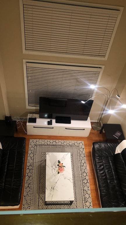 Foto 2 von 35: Cozy Condo with garage, laundryClose proximity to Ur, Rit and Strong
