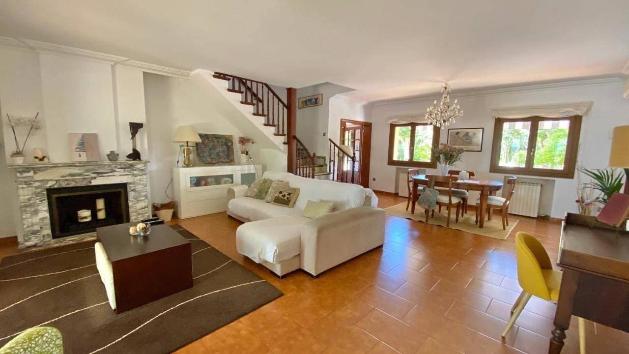 Foto 10 von 39: Villa für 8 Personen mit Pool