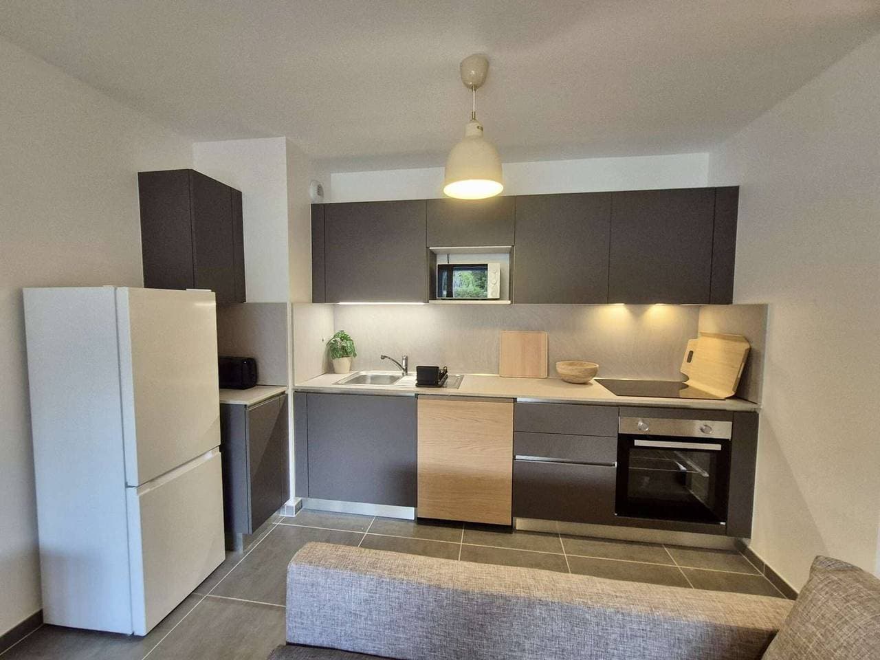 Foto 7 von 26: Moderne Wohnung mit Pool, Klimaanlage und Parkplatz in Cavalaire-sur-Mer