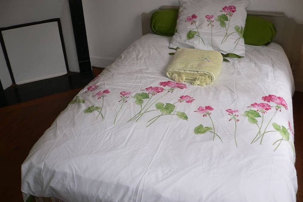 Große freistehende komfortable Zimmer 1