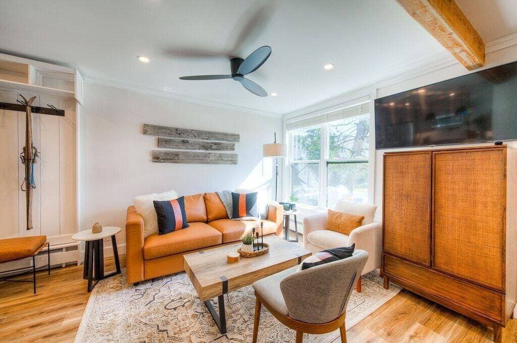 Foto 10 von 26: Beautiful mountain condo remodel!