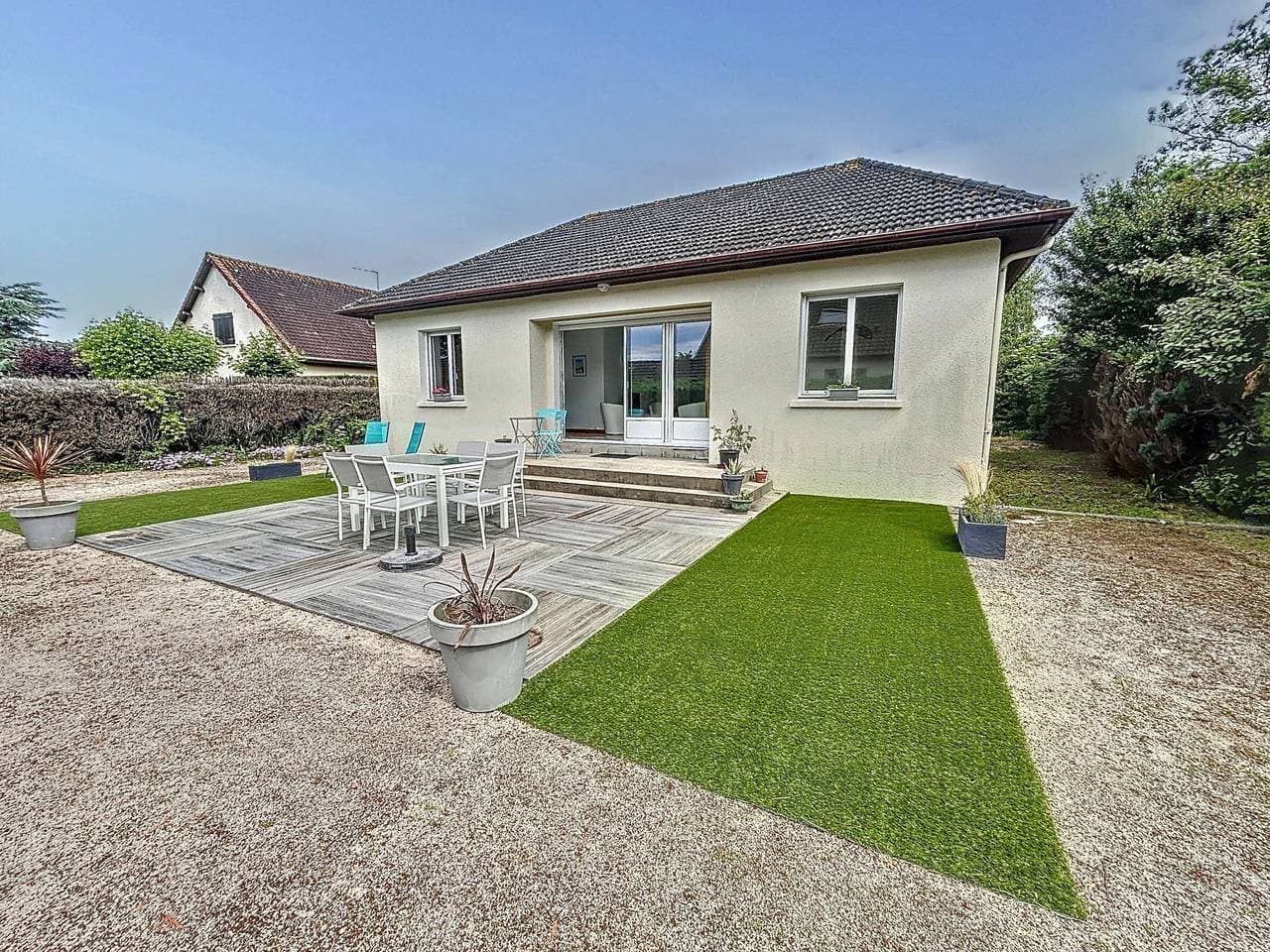 Foto 2 von 15: Erdgeschoss-Ferienhaus: Strandnah, ruhig, eingezäunter Garten, 3 Sz, nahe Geschäfte und Segelschule