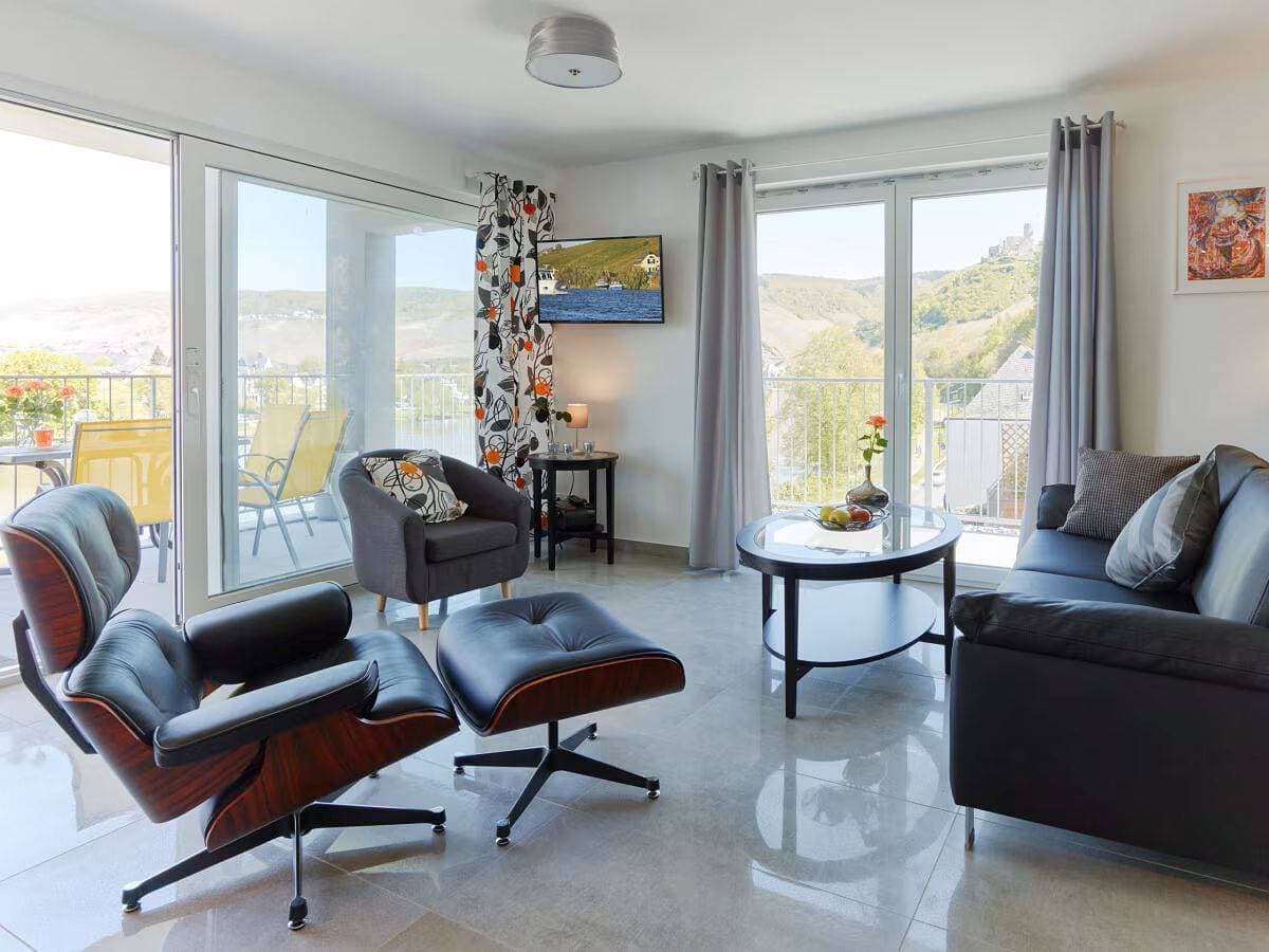 Foto 2 von 8: Komfortable Ferienwohnung mit Balkon, Garage und außergewöhnlichem Ausblick in Bernkastel-Kues