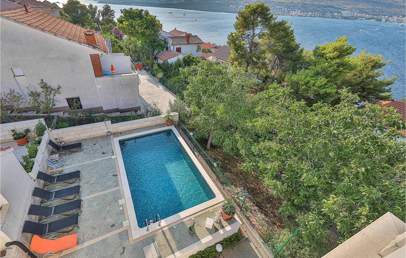 Foto 8 von 23: Apartment mit Meerblick, Pool und Terrasse, 700 m vom Strand entfernt