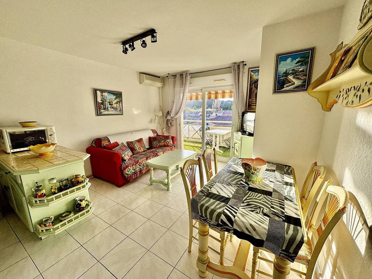 Foto 5 von 14: Ferienwohnung für 4 Personen mit Terrasse