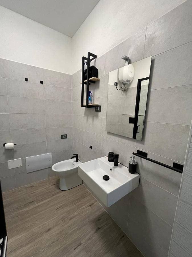 Foto 3 von 5: Double Room with Private Bathroom