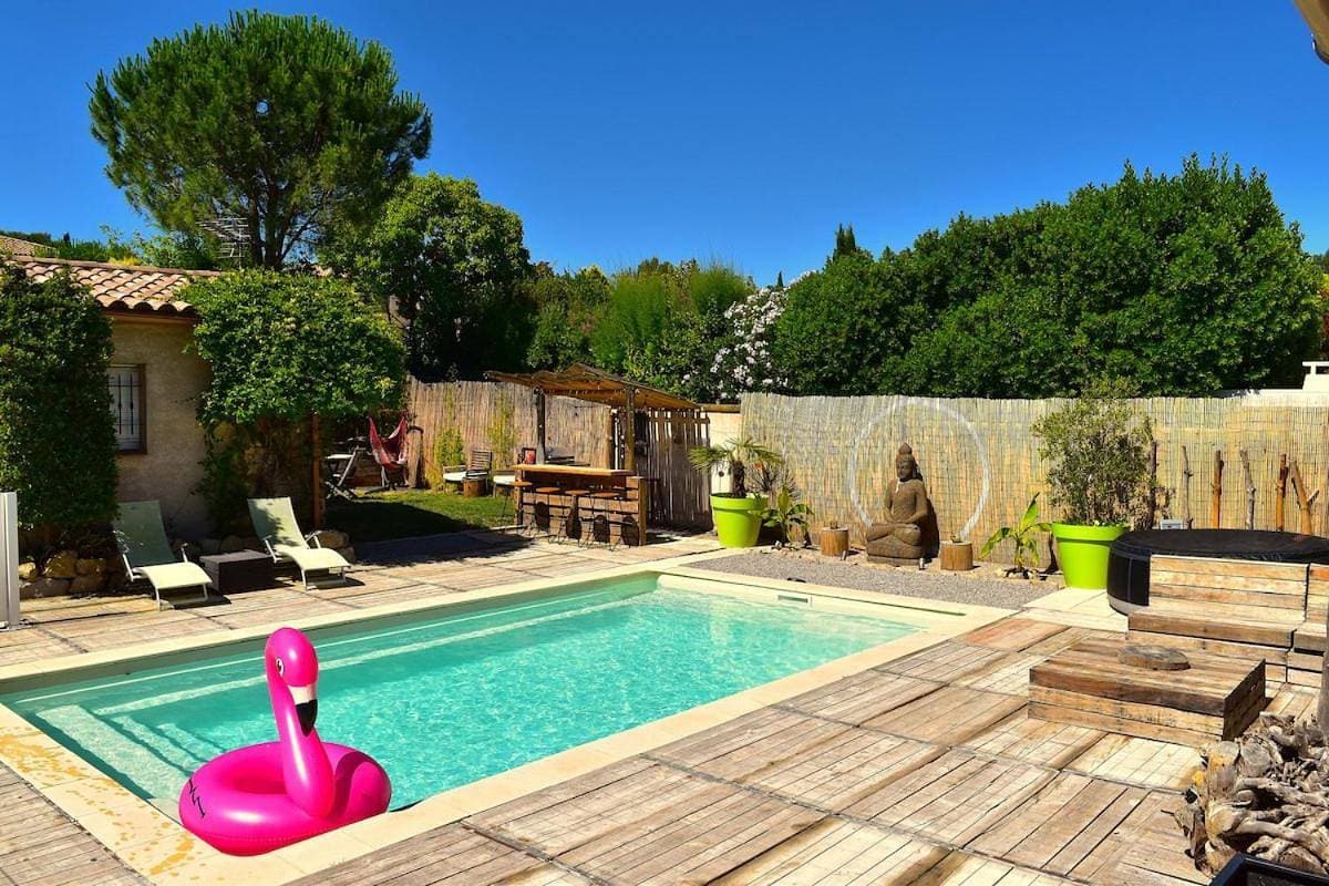 Villa climatisée avec un studio indépendant et piscine sécurisée 1