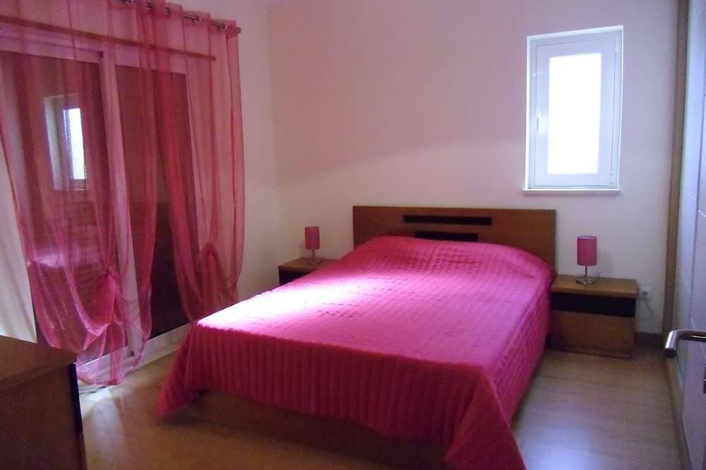 Foto 4 von 14: Haus 5 Schlafzimmer mit Schwimmbad
