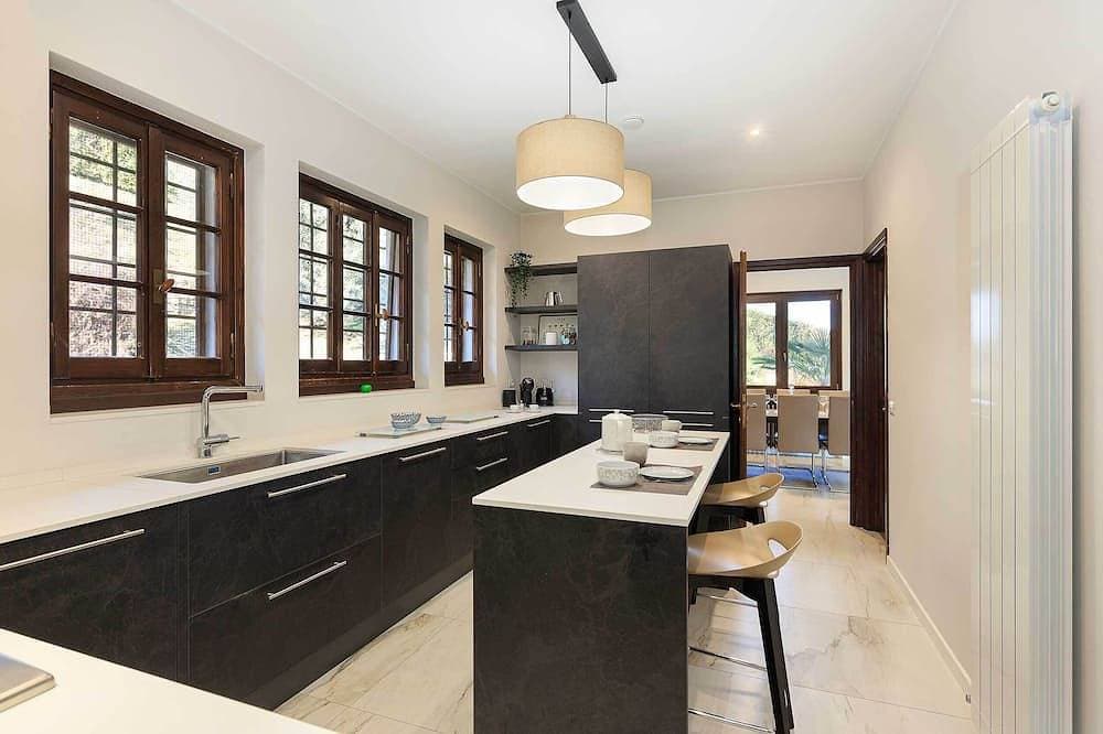 Foto 13 von 30: Einladende, attraktive Villa mit Pool und Blick auf den Lago! - Villa Mirella