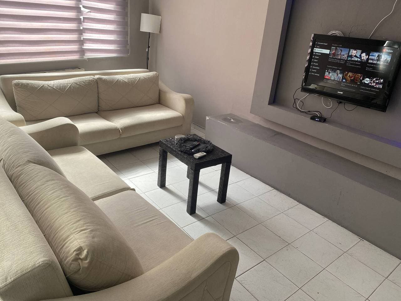 Charmantes Apartment mit 2 Schlafzimmern im Zentrum von Pendik, Türkei 1