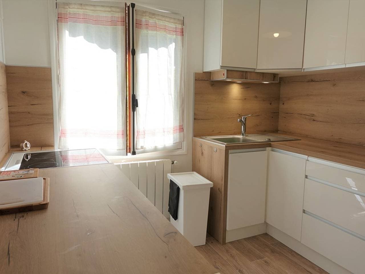 Foto 2 von 12: Chalet mit 4 Zimmern für 6 Pers., nahe Dorf, Terrasse, Skidepot