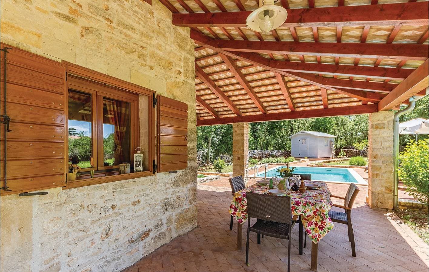 Foto 7 von 39: Reizende 2-Zimmer-Wohnung mit Pool, WLAN und Parkplatz in der Nähe des Restaurants Klarići