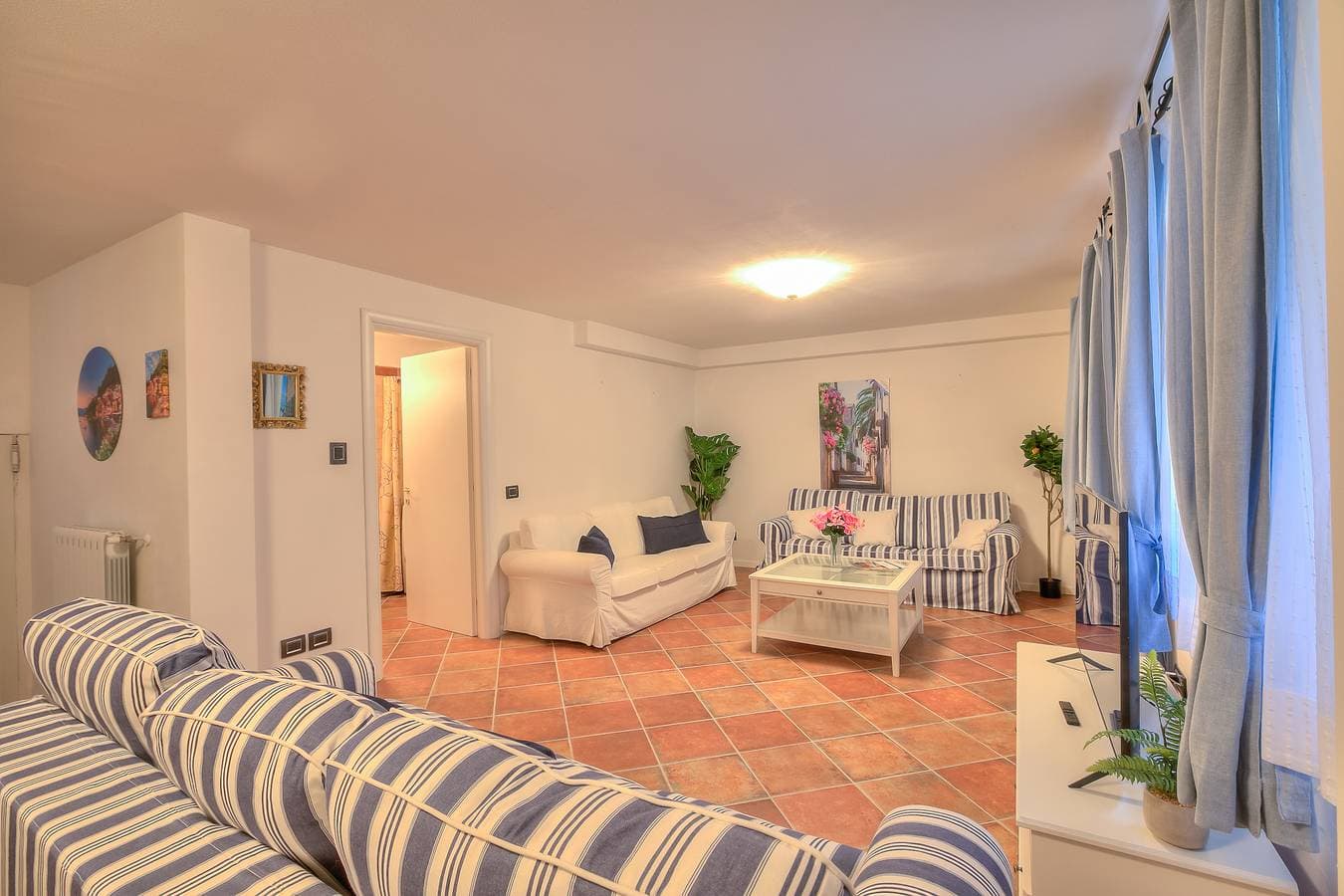 Foto 11 von 25: Borgo Belvedere-lake view & shared pool