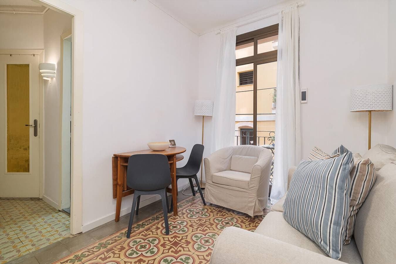 Foto 8 von 31: Ferienwohnung für 3 Personen mit Balkon