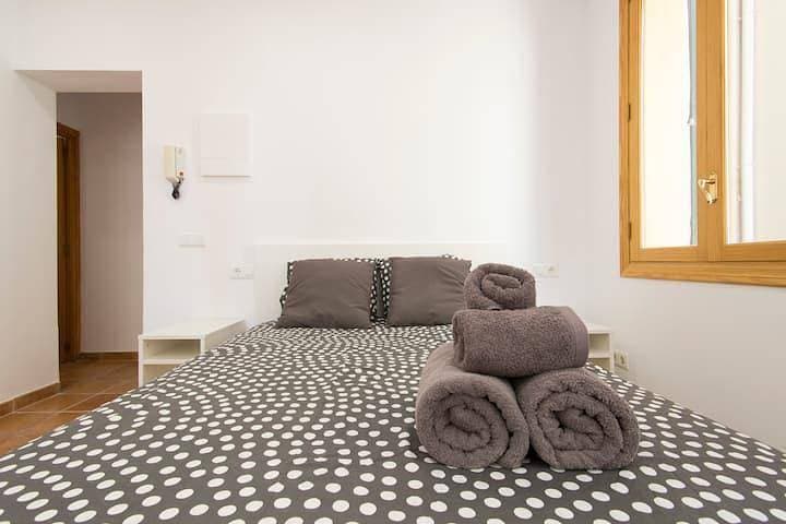 Foto 2 von 35: Ferienwohnung für 2 Personen mit Balkon/Terrasse