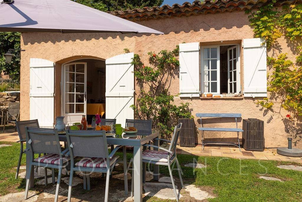 Foto 5 von 70: Schönes Ferienhaus mit Pool 100 m vom Zentrum von Vence