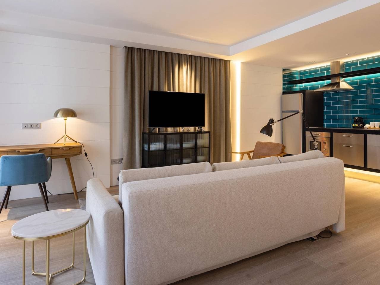 Foto 9 von 22: Chayofa Suites, direkt im Stadtzentrum