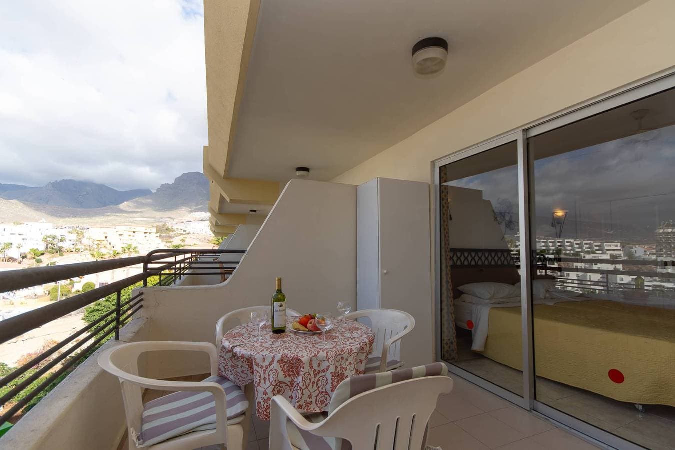Foto 4 von 35: Ferienwohnung für 3 Personen mit Pool