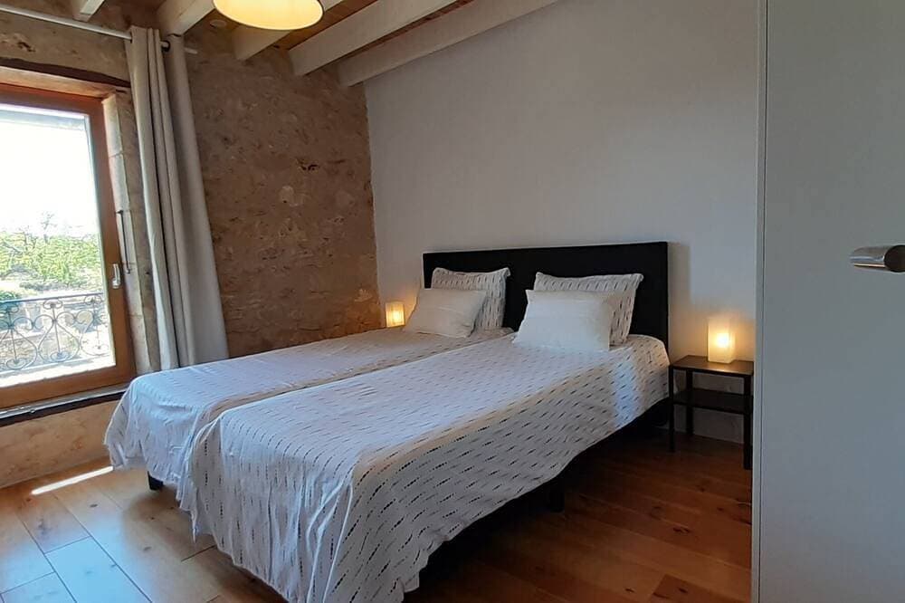 Foto 4 von 30: Luxuriöses und gemütliches Ferienhaus für 6 Personen auf einem ruhigen Anwesen.