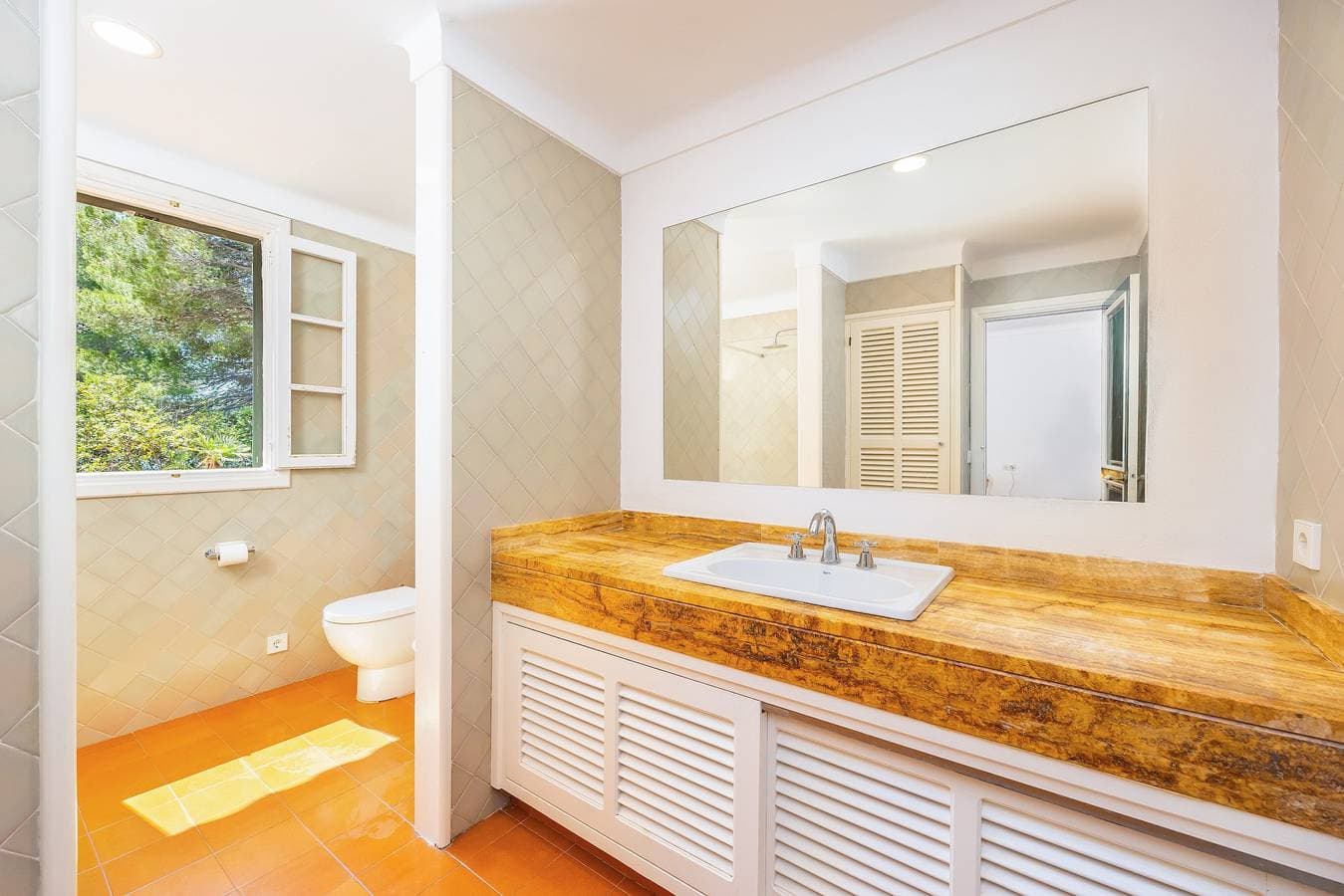 Foto 13 von 42: Ferienhaus 'Aladern' mit Meerblick, privater Terrasse und Wi-Fi